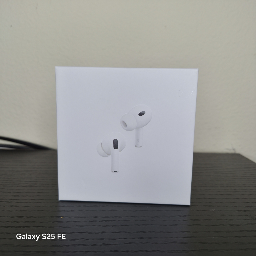 Wireless White Earbuds
